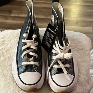 Run Star Hike Platform Size 6. Brand new with tags in box.